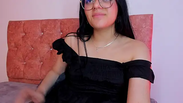 Snapshot of lana_dol chatting on February 22, 6:30 pm lana dol online show from February 22, 6:30 pm