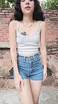 sweet outdoor charm online show from April 8, 7:36 pm