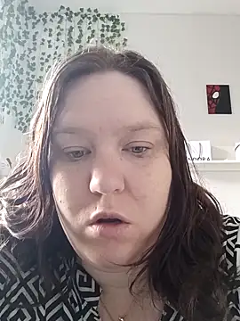 CurvyMilf1992 online show from October 15, 7:08 am