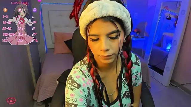 EMALINDA  HILSS online show from February 17, 11:55 am