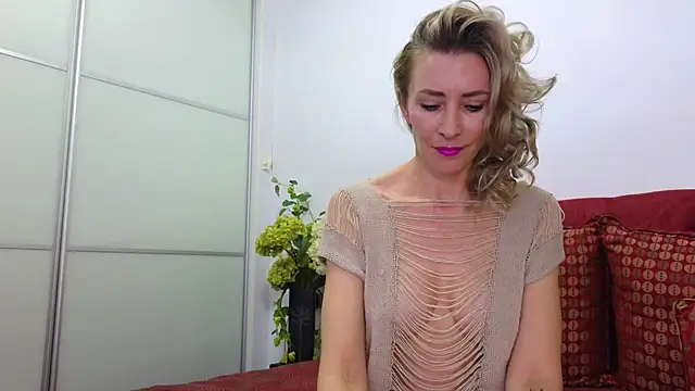  Maddalena  online show from April 9, 8:58 pm