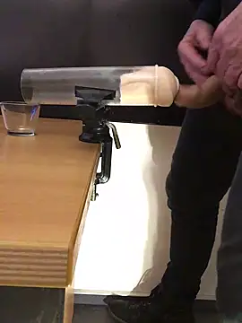 Snapshot of Inseminator69 chatting on February 27, 3:59 pm Inseminator69 online show from February 27, 3:59 pm