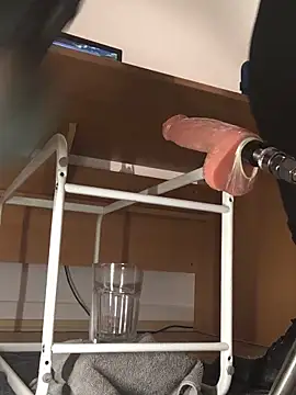 Snapshot of Inseminator69 chatting on February 11, 6:29 am Inseminator69 online show from February 11, 6:29 am