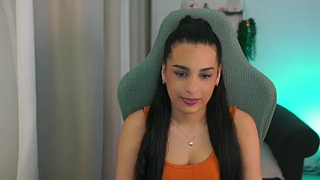 Snapshot of mila__denver chatting on March 4, 9:18 am mila denver online show from March 4, 9:18 am