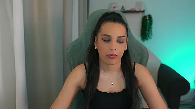 Snapshot of mila__denver chatting on March 14, 9:03 am mila denver online show from March 14, 9:03 am