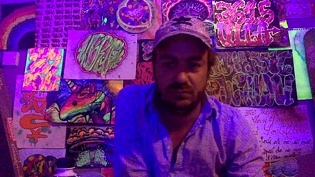 Snapshot of 3615_ULLA chatting on May 12, 8:17 pm 3615 ULLA online show from May 12, 8:17 pm