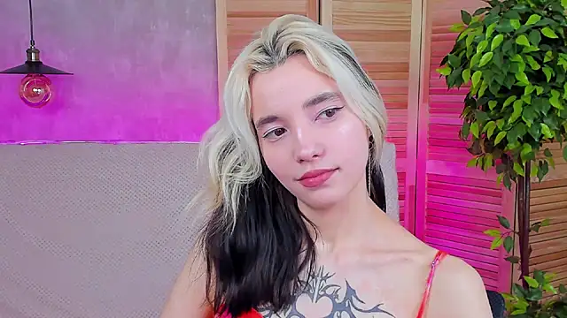 Snapshot of as1an_girlfriend chatting on March 12, 10:16 am as1an girlfriend online show from March 12, 10:16 am