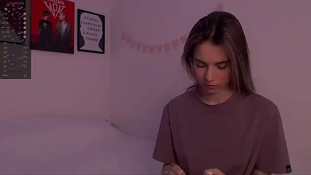 Snapshot of _ni_kiss chatting on December 14, 11:23 pm ni kiss online show from December 14, 11:23 pm