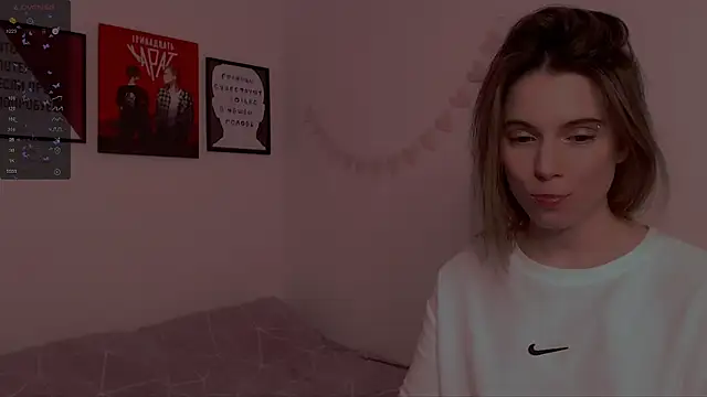 Snapshot of _ni_kiss chatting on January 25, 12:38 am ni kiss online show from January 25, 12:38 am