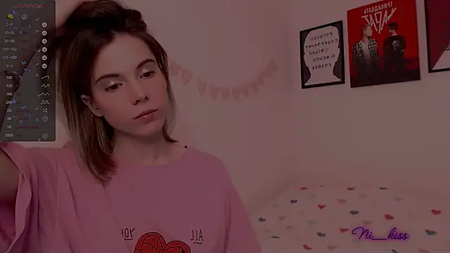 Snapshot of _ni_kiss chatting on March 8, 9:06 am ni kiss online show from March 8, 9:06 am