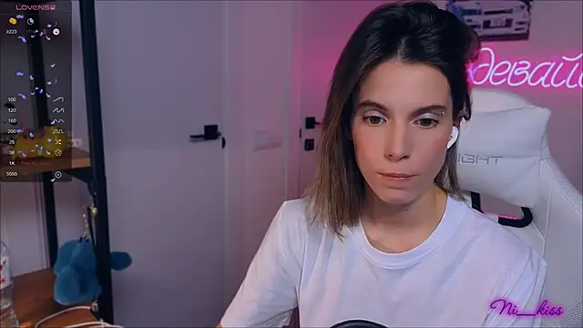 Snapshot of _ni_kiss chatting on September 17, 7:59 pm ni kiss online show from September 17, 7:59 pm