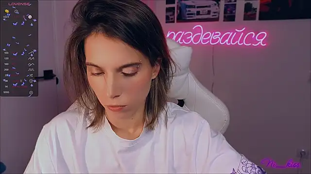 Snapshot of _ni_kiss chatting on September 24, 8:23 pm ni kiss online show from September 24, 8:23 pm