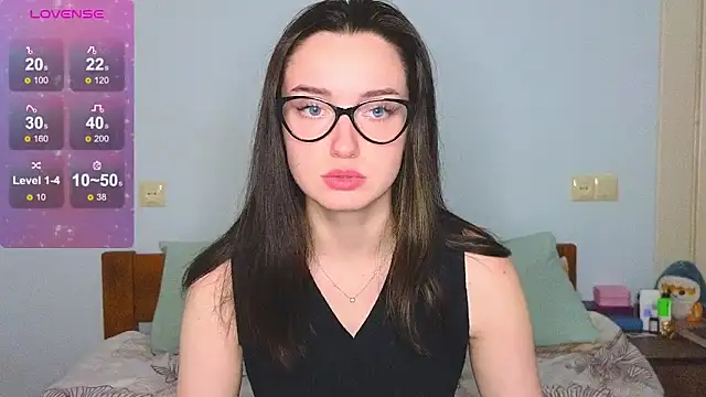 Wild Sophie  online show from December 18, 4:28 pm