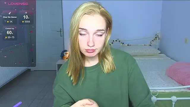 Wild Sophie  online show from October 1, 5:30 pm