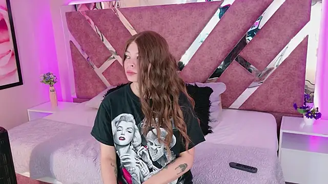 KatherineGomez online show from April 6, 4:46 am