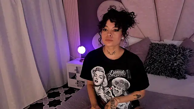 KatherineGomez online show from April 18, 3:10 am