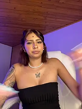 Hilary pinkk online show from March 10, 2:05 am