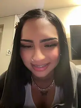 Snapshot of Hilary_pinkk chatting on July 19, 12:58 am Hilary pinkk online show from July 19, 12:58 am
