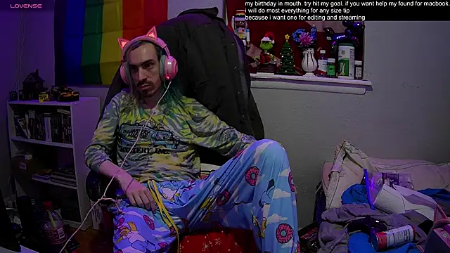 Snapshot of tallnerdyguy chatting on January 14, 5:08 am tallnerdyguy online show from January 14, 5:08 am