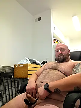 Snapshot of Strong_Bear89 chatting on February 11, 4:56 pm Strong Bear89 online show from February 11, 4:56 pm