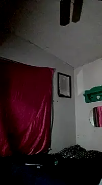 Snapshot of ivylee31 chatting on December 27, 1:53 am ivylee31 online show from December 27, 1:53 am