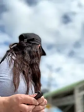 Alysson-- online show from March 31, 2:39 pm