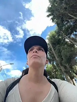 Alysson-- online show from April 10, 1:16 pm