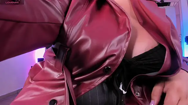 AmberiniHoffman online show from March 30, 1:12 pm