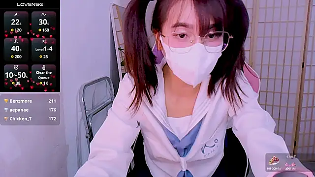 Snapshot of desiregirl69 chatting on February 26, 6:11 pm desiregirl69 online show from February 26, 6:11 pm