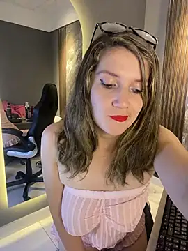 gwen ashly online show from April 17, 9:40 pm