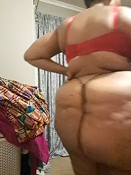 thicktash online show from February 3, 6:35 pm