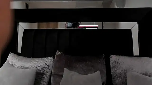 julieta jewel online show from March 3, 1:06 pm