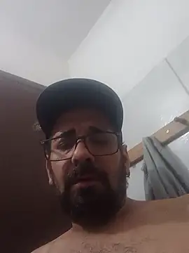 Snapshot of Gostozim7 chatting on April 22, 10:22 pm Gostozim7 online show from April 22, 10:22 pm