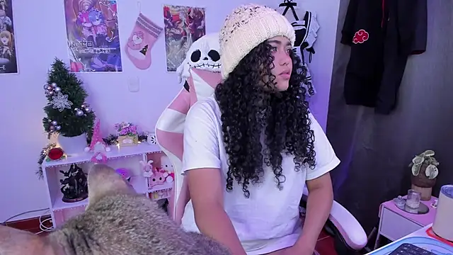 anyburkee online show from December 5, 8:11 am