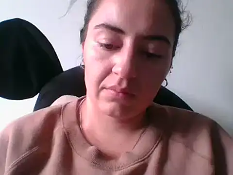  karlie kloss  online show from December 5, 8:55 pm