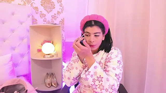 emaa lambert online show from February 18, 11:50 am