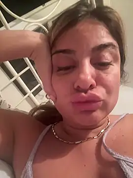 Snapshot of persiannqueen chatting on February 25, 1:20 am persiannqueen online show from February 25, 1:20 am