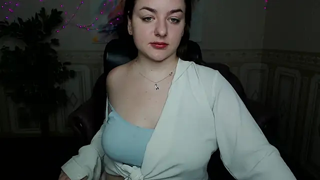 Snapshot of Helen_Elliot chatting on December 20, 7:01 am Helen Elliot online show from December 20, 7:01 am