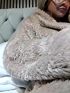 Snapshot of fofinhaa12 chatting on November 7, 2:39 pm fofinhaa12 online show from November 7, 2:39 pm