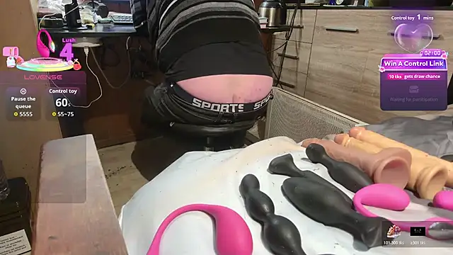 misteryman1956 online show from February 10, 8:02 pm