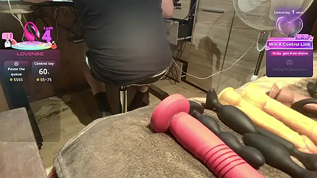 misteryman1956 online show from July 27, 6:04 pm
