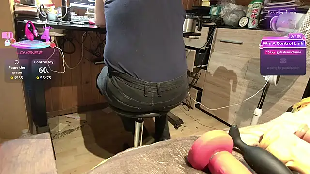 misteryman1956 online show from July 29, 3:37 am