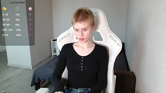 LizaKisses online show from March 4, 6:19 am