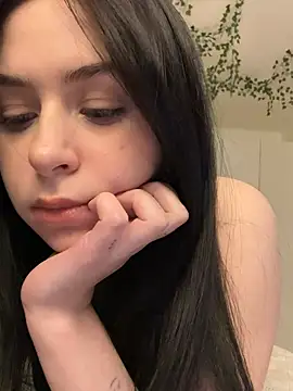 Snapshot of _SweetCandyy chatting on February 28, 3:37 am  SweetCandyy online show from February 28, 3:37 am