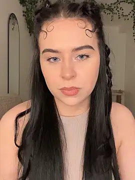  SweetCandyy online show from March 28, 8:30 pm