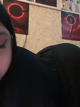 Snapshot of Pepe-pupu chatting on January 28, 6:49 pm Pepe-pupu online show from January 28, 6:49 pm