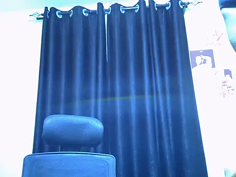 Snapshot of Horny-slut_ chatting on June 24, 3:11 pm Horny-slut online show from June 24, 3:11 pm