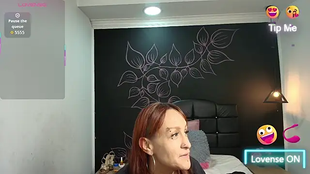 Snapshot of NatashaMason_ chatting on October 18, 11:55 am NatashaMason online show from October 18, 11:55 am