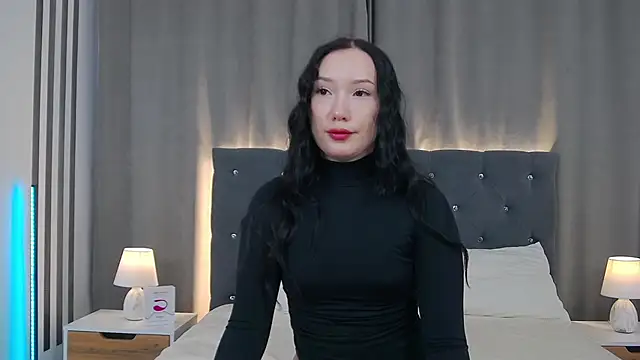 LeilaLow online show from January 15, 3:05 pm