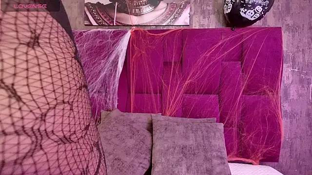 nicole  parker1 online show from November 1, 7:05 pm